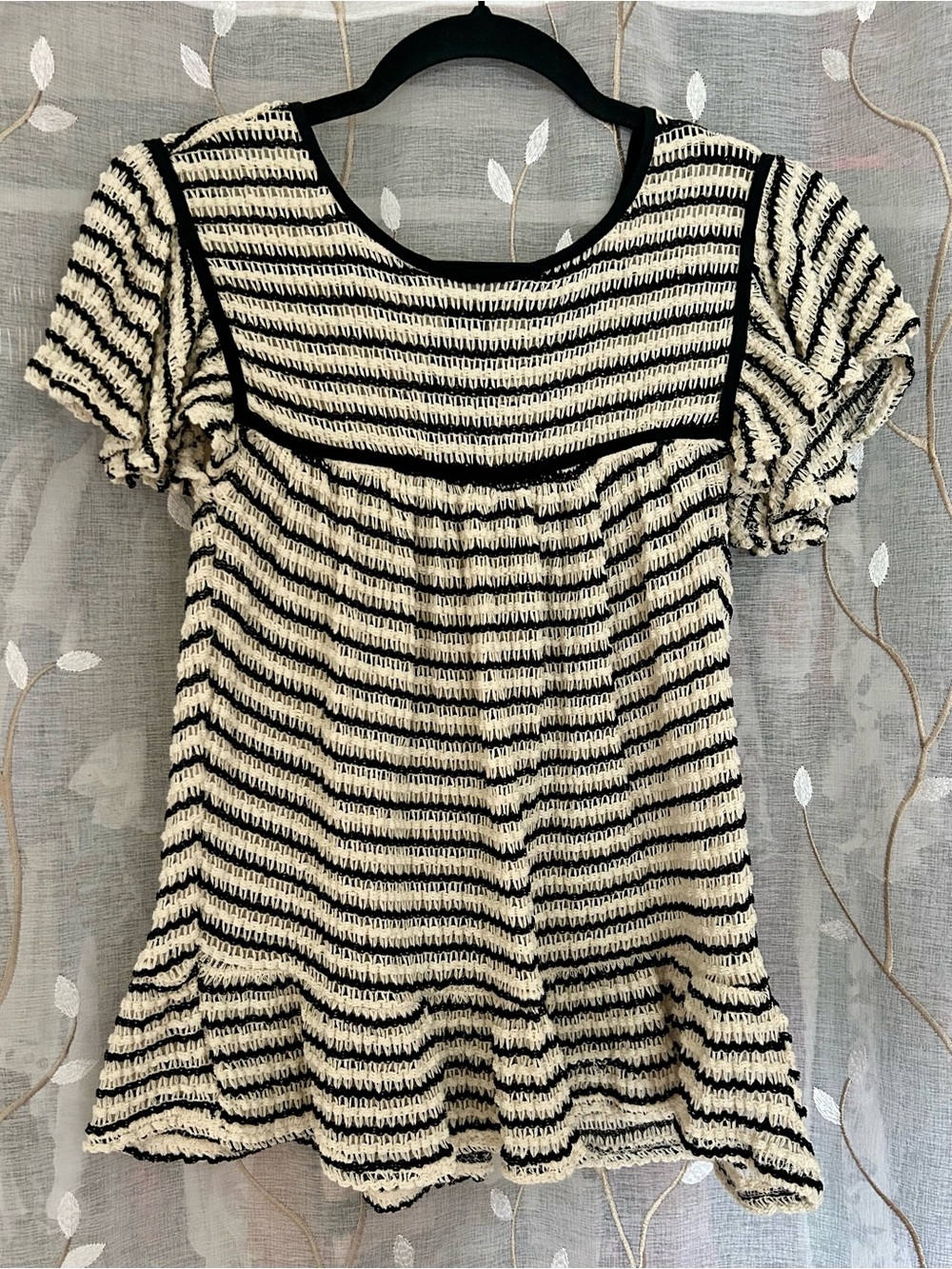 Striped Puff Sleeve Knit Top